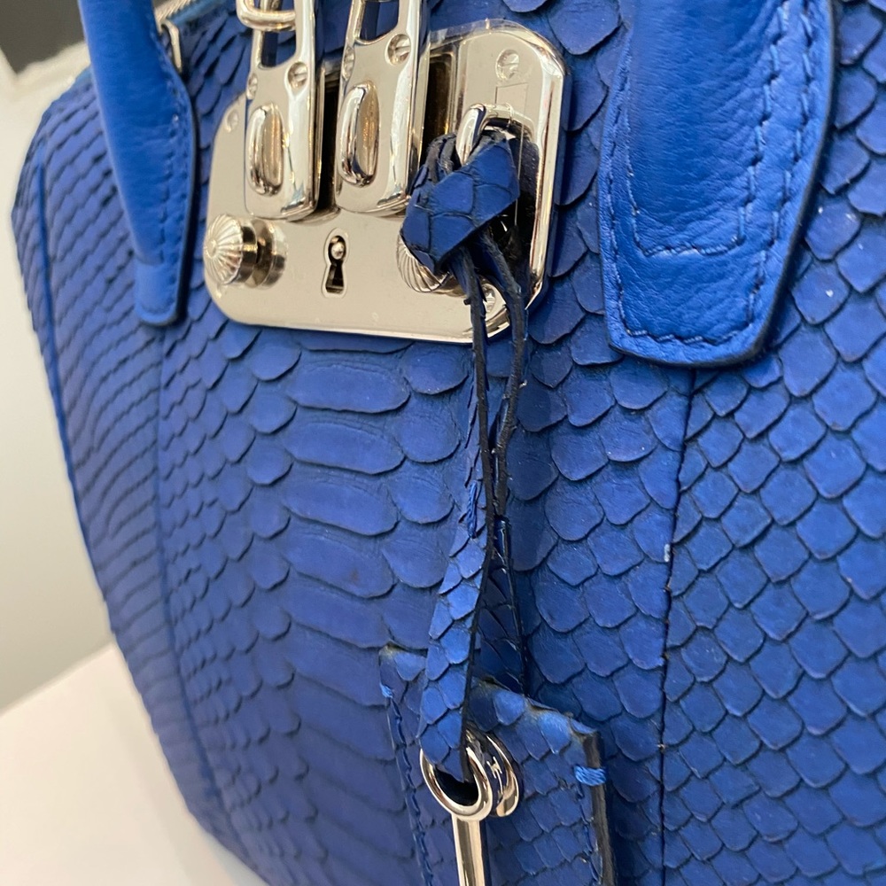 VBH Handbag - Picture 7 of 12